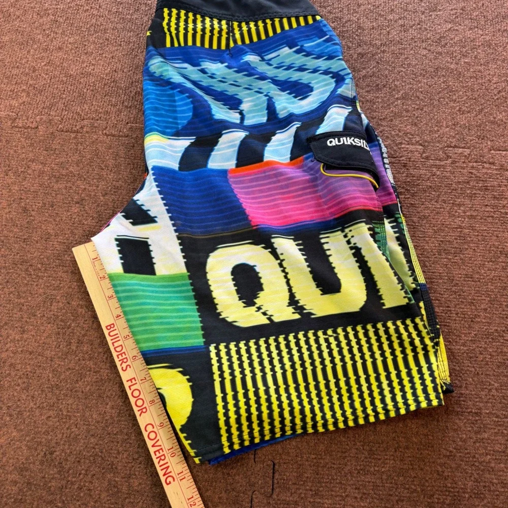Quiksilver Cypher Series Board Shorts Mens 36 Multi Color Glitch 4-Way Stretch